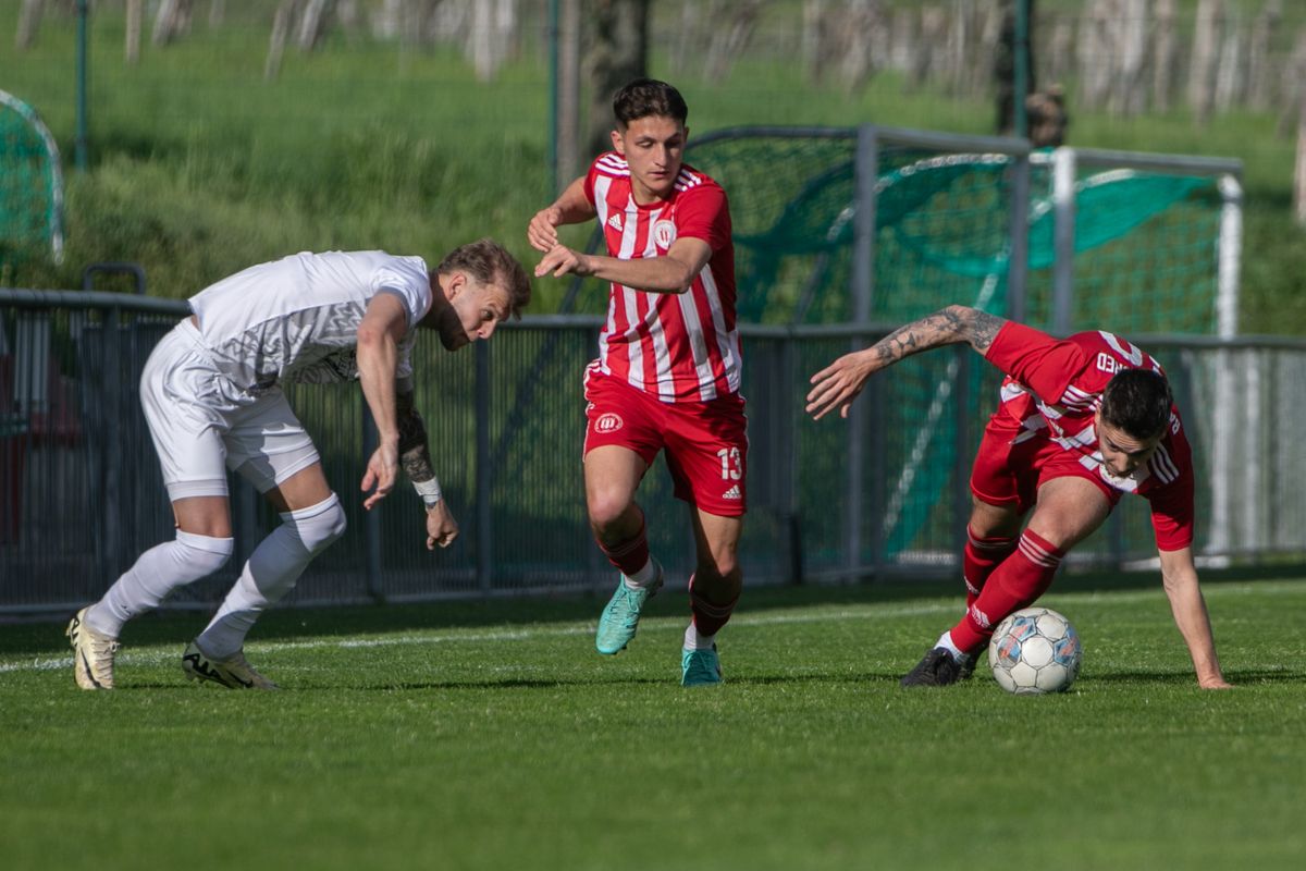Egy pontot szerzett a Balatonfüredi FC a labdarúgó NB III 26. fordulójában. A BFC idegenben szerepelt.