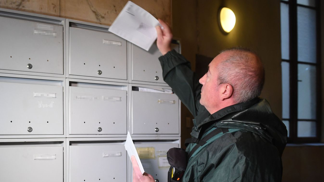 A konzultációt tartalmazó borítékok ellopása bűncselekmény