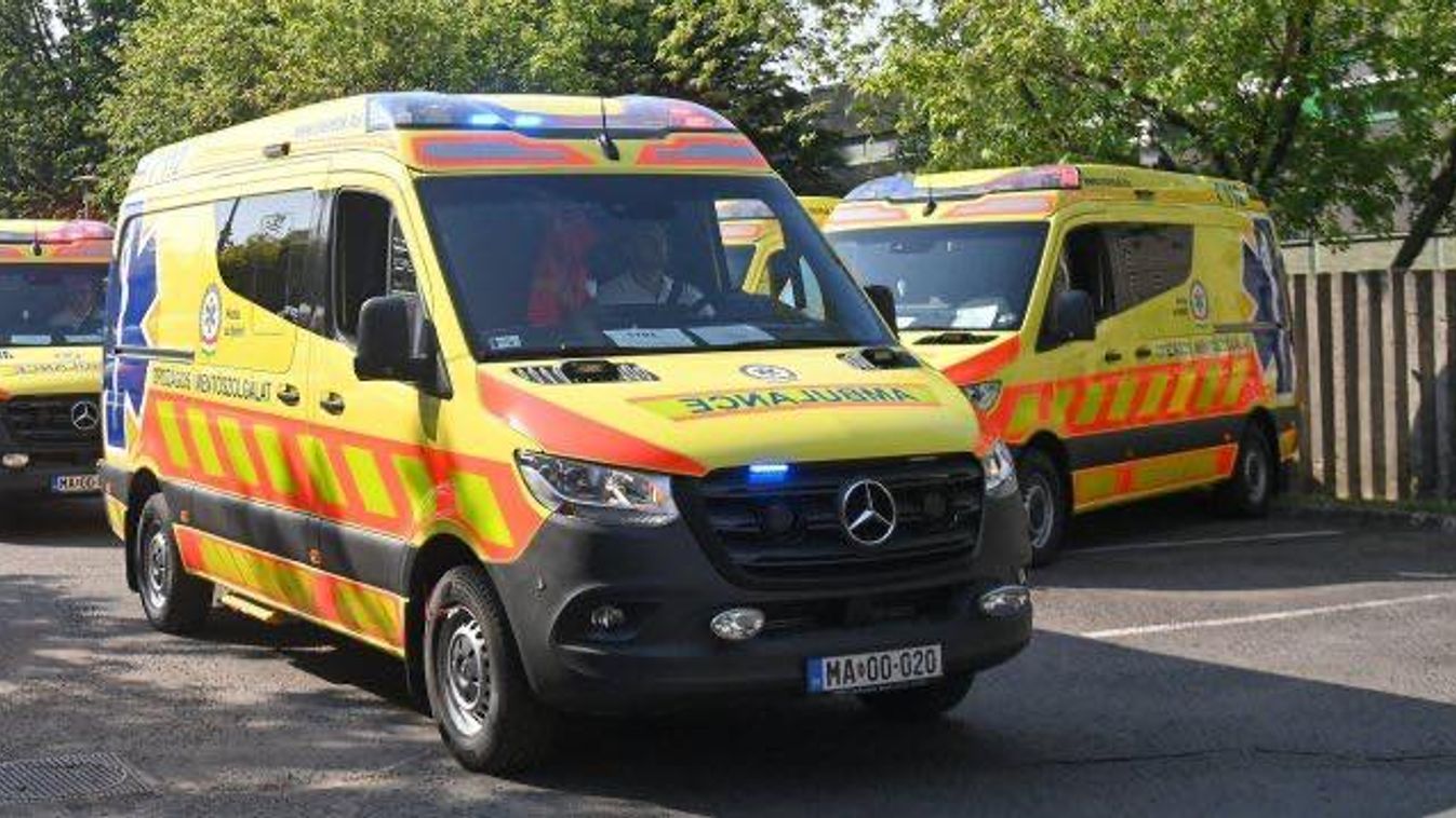 Otthonában, a mentők segítségével hozta világra kislányát egy 35 hetes kismama