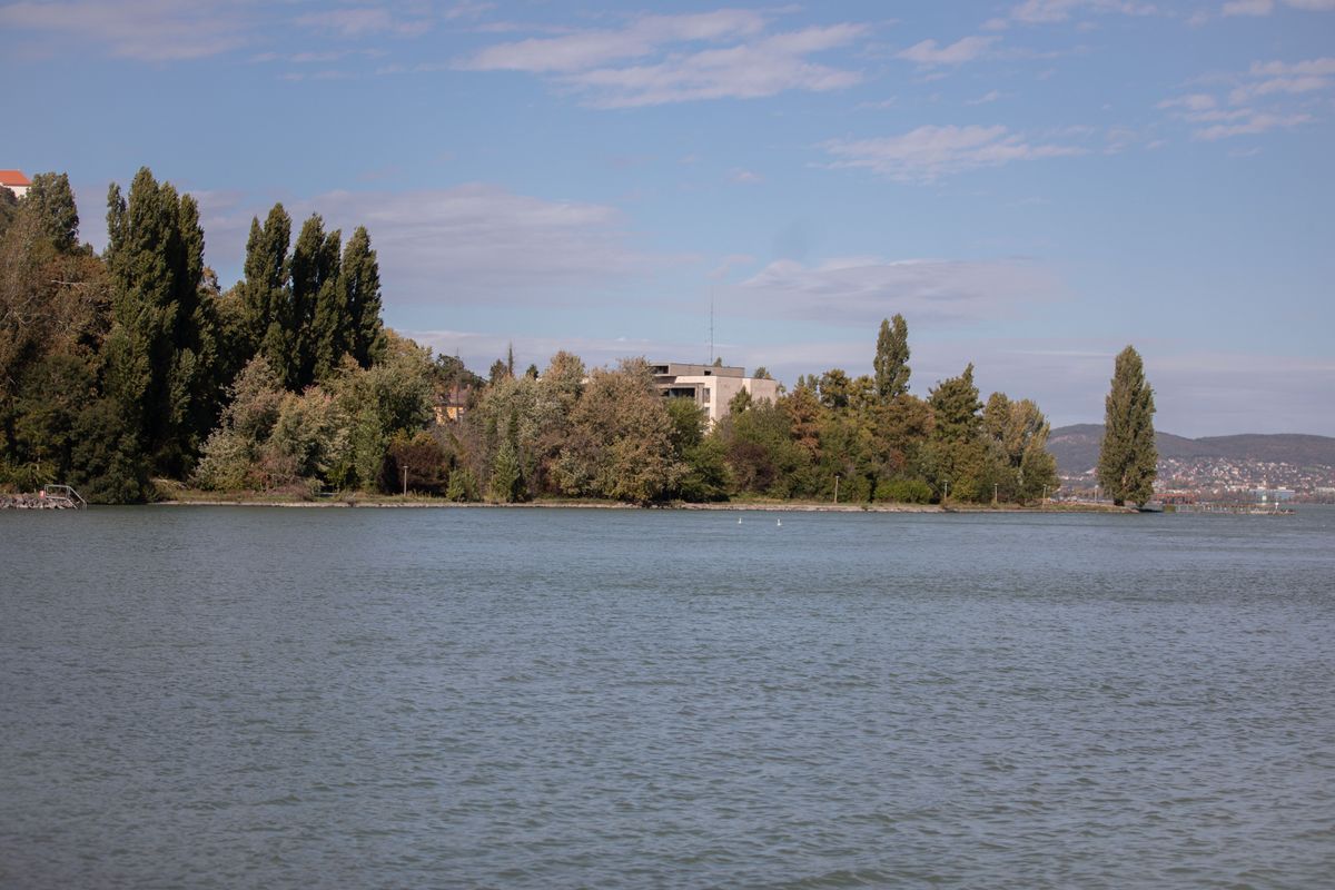 A Balaton hamarosan körbevonatozható lesz