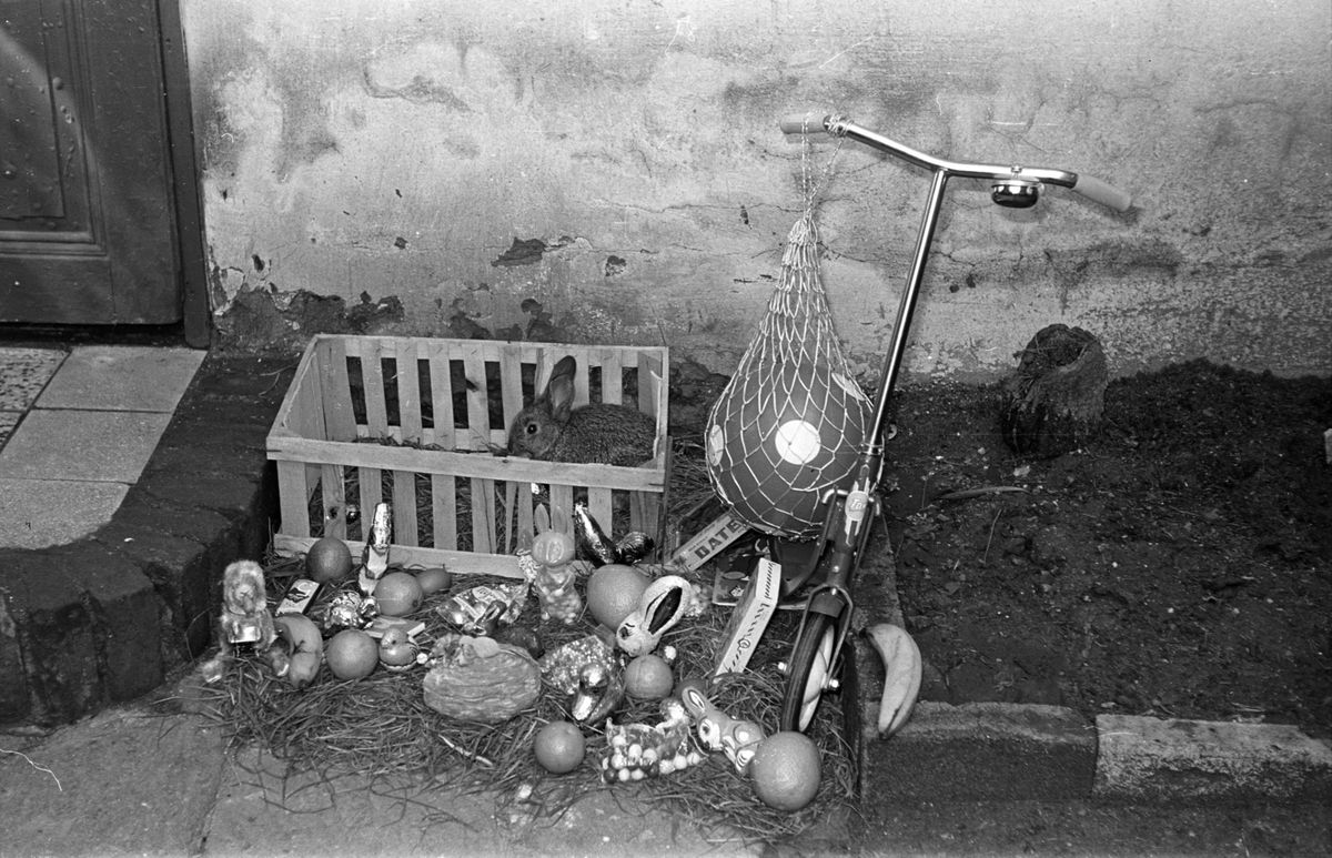 Húsvéti nyuszi, tojások és édességek 1966-ban