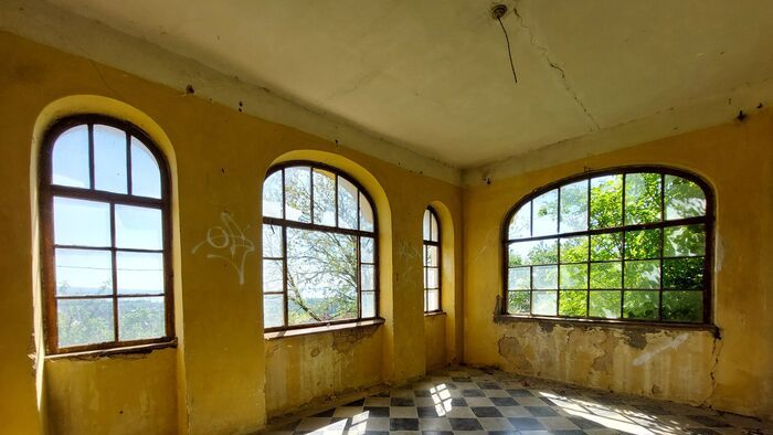 Urbex képeken egy gyönyörű présház