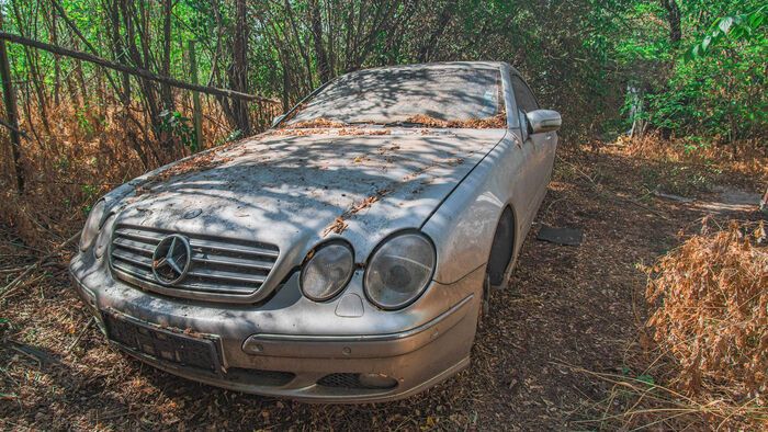 Urbex-képek egy bűnöző luxusházáról