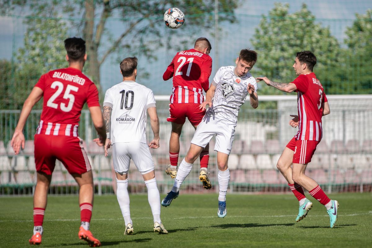 A Balatonfüredi FC alsóházi derbit játszott a labdarúgó NB III-ban. A Kelen SC elleni meccs tétje nagy volt, mindkét csapat a három pontra hajtott, hiszen a vesztes nehéz helyzetbe került.