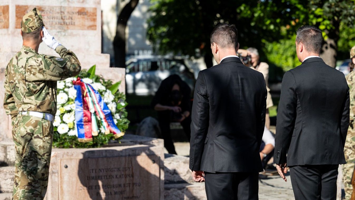 A háborúk hőseire emlékeztek