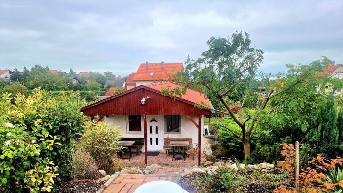Gyönyörű nádtetős parasztház várja új tulajdonosát