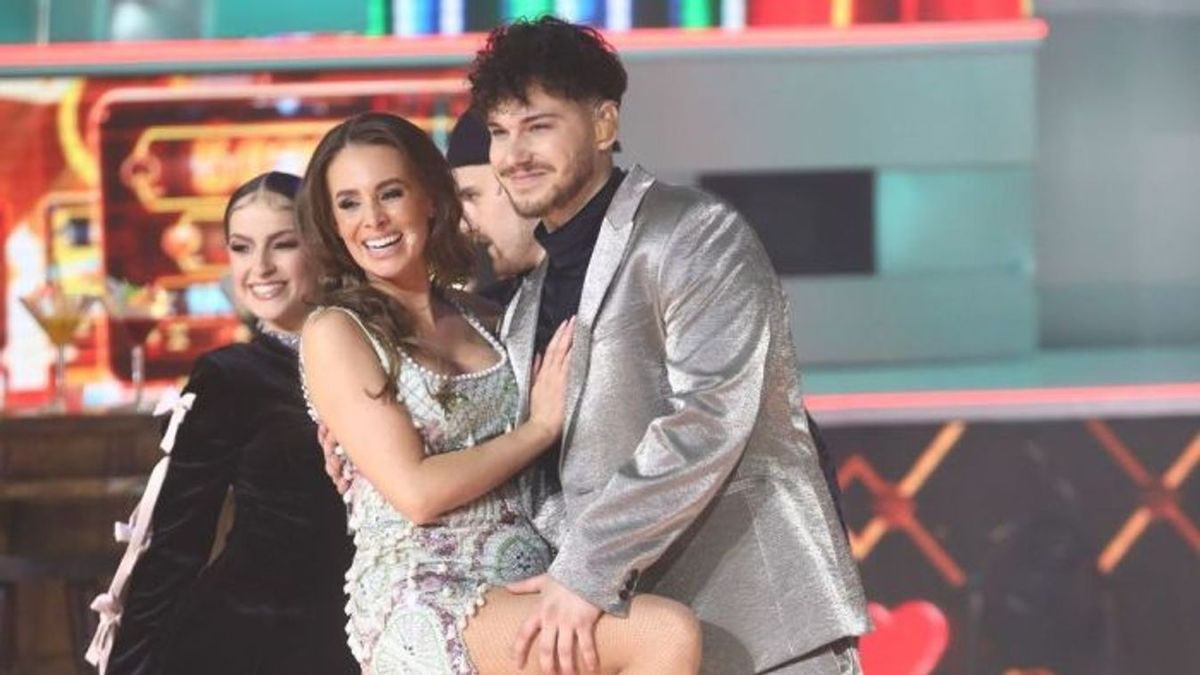 Pető Brúnó barátnője Tóth Gabi miatt hagyta abba az éneklést