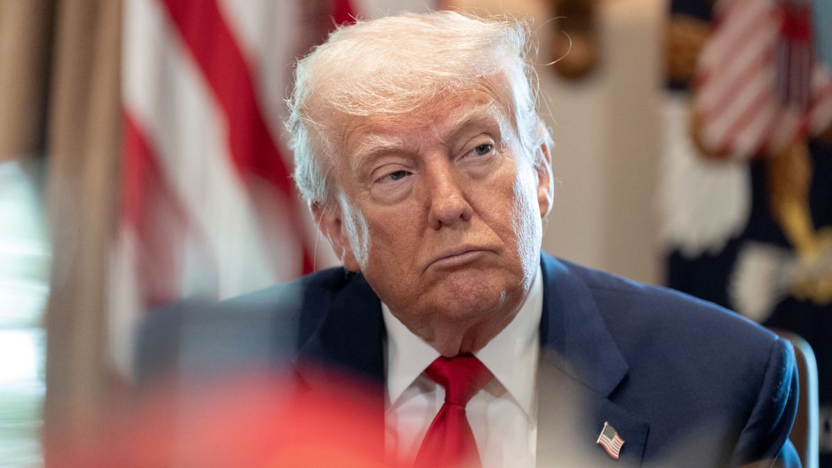 Donald Trump első 100 napját értékelte Gladden Pappin