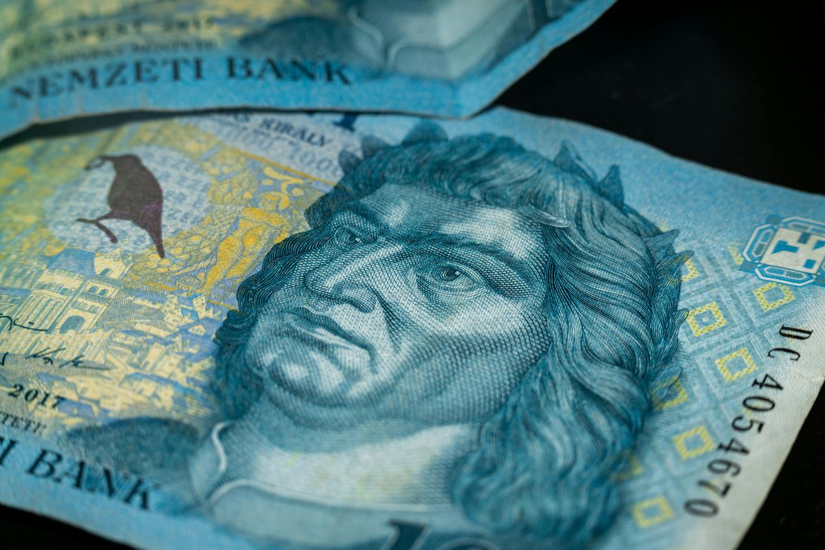 Béremelést kapnak az önkormányzati dolgozok.