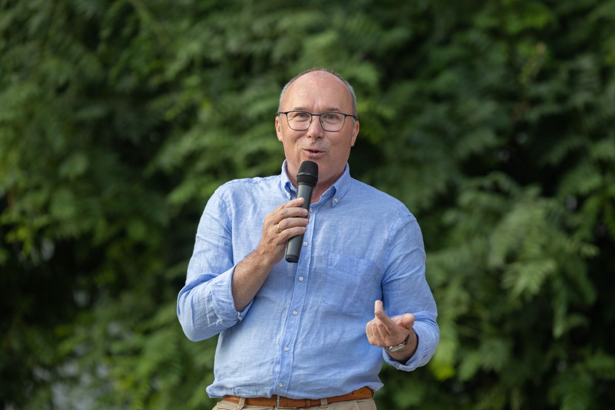 Porga Gyula polgármester beszéde nyitotta meg a Mozgás Éjszakája rendezvényt