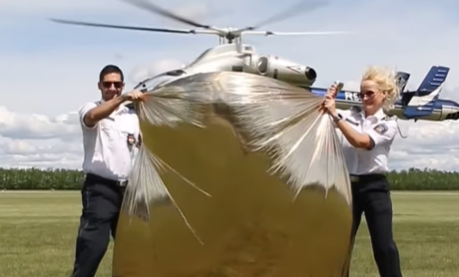 Két rendőr eltüntetett egy helikoptert a Balatonnál