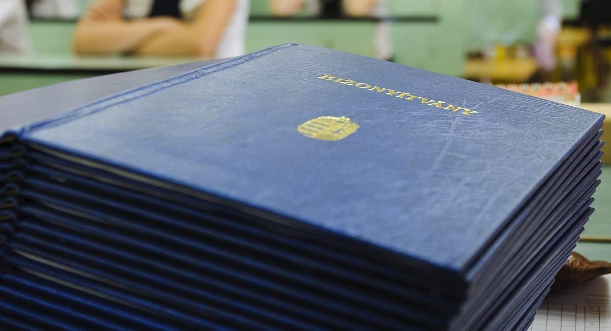 A szülők reakciójától félnek, emiatt gyakori a szökés a gyerekek körében bizonyítványosztást követően