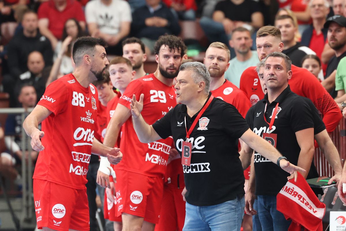 Vasárnap egy rendkívüli téttel bíró Veszprém–Szeged csatát rendeznek a bakonyiak arénájában. Nemcsak a bajnoki aranyérem és a presztízs a tét, a meccs kimenetele hosszabb távon is hathat a két klub vetélkedésére.