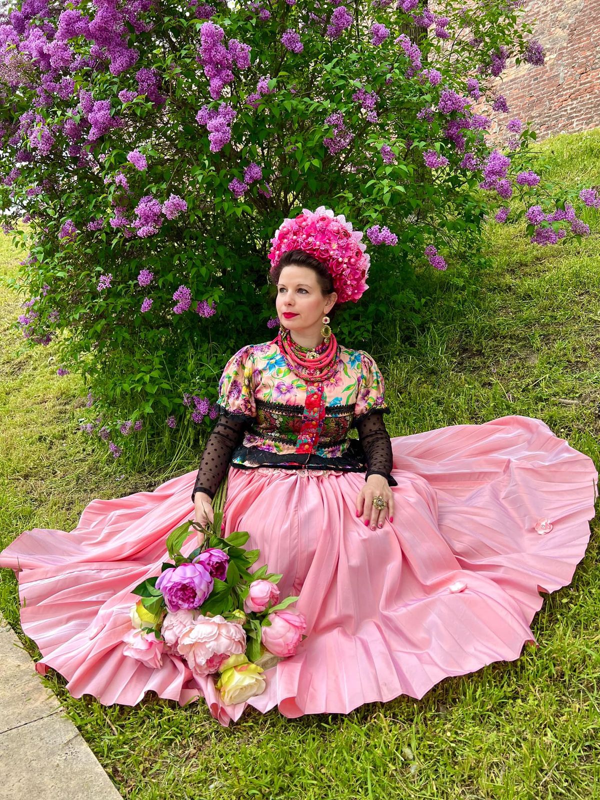 Németh Hajnal Aurora, az Aurora FolkGlamour kollekciók, a különleges menyasszonyi ruhák megalkotója.