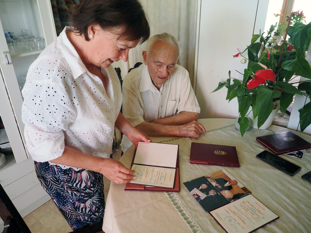 Dr. Szalai József és lánya, Szalai Emese
