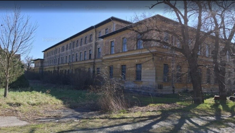 Pápai dohánygyár - 400 millió forintért eladó az épületegyüttes