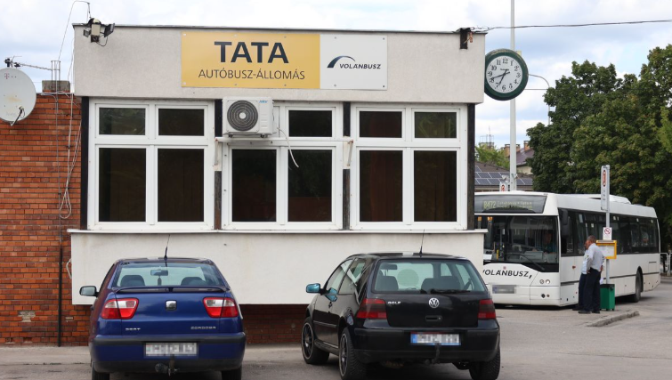 Halál a buszpályaudvaron, nem tudták megmenteni az életét