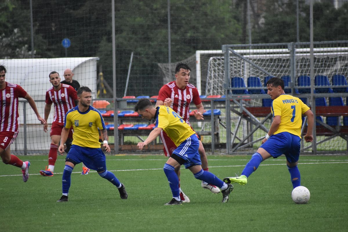 Perutz FC - Négy gólt lőtt a Balatonfürednek a pápai csapat