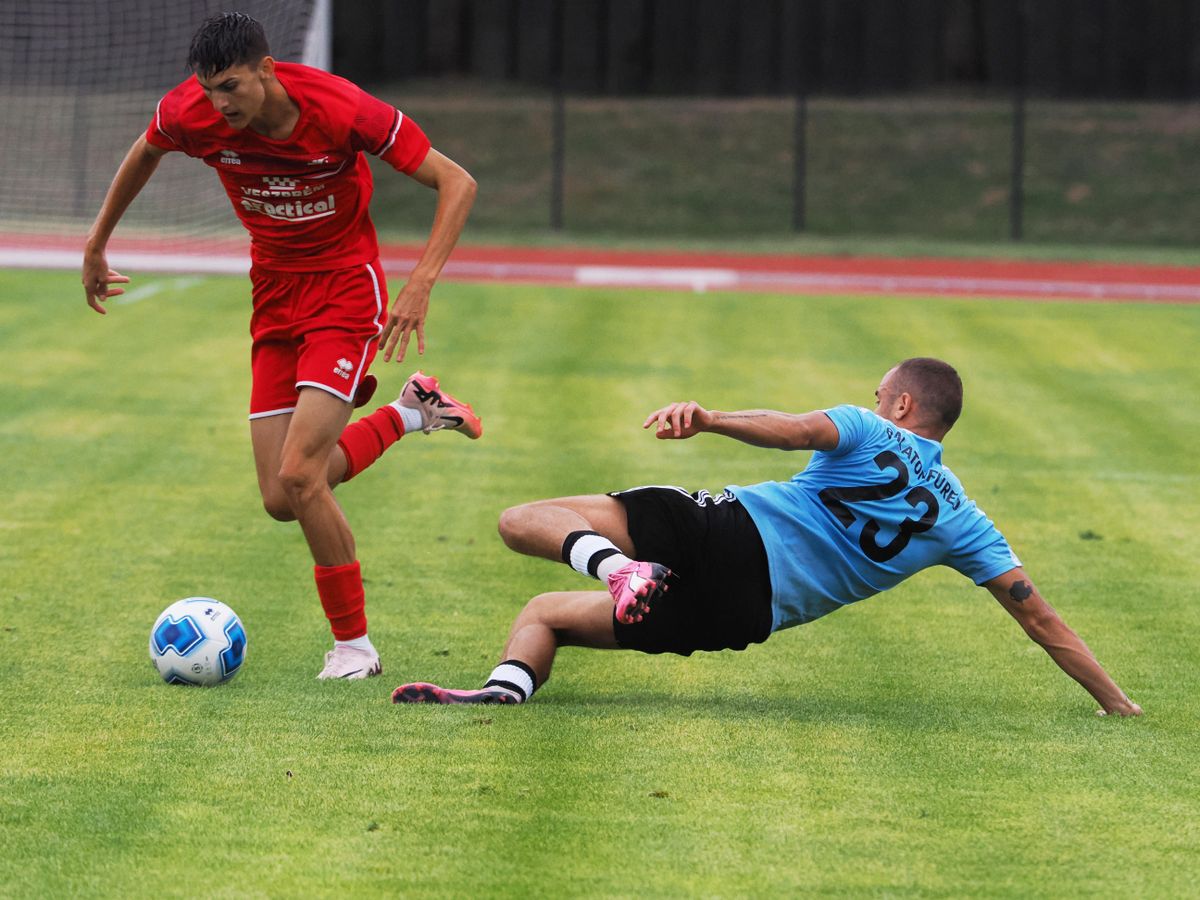 Hazai edzőmérkőzésen lépett pályára a Balatonfüredi FC, amely a szintén NB III-as PTE-PEAC együttesét fogadta. A meccs 2-2-re végződött.