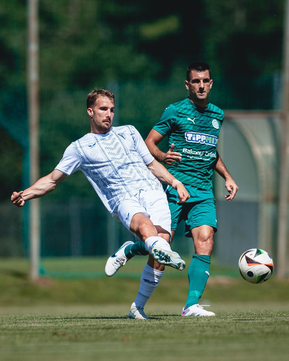 Több érkezőt is bejelentettek FC Ajka NB II-es labdarúgócsapatánál, amely legutóbb az NB I-es Zalaegerszeg vendége volt.