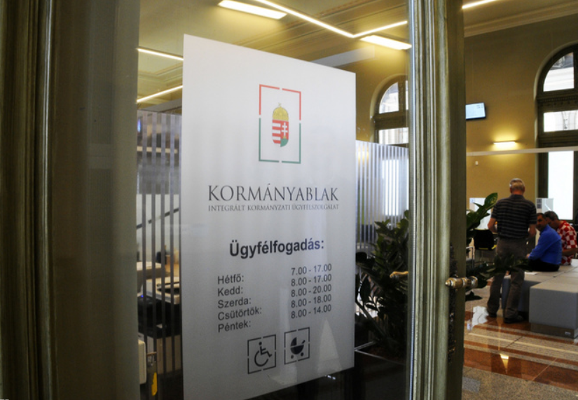 Ügyintézés, kormányablak: Fennakadások a rendszerben, de nem tartott sokáig