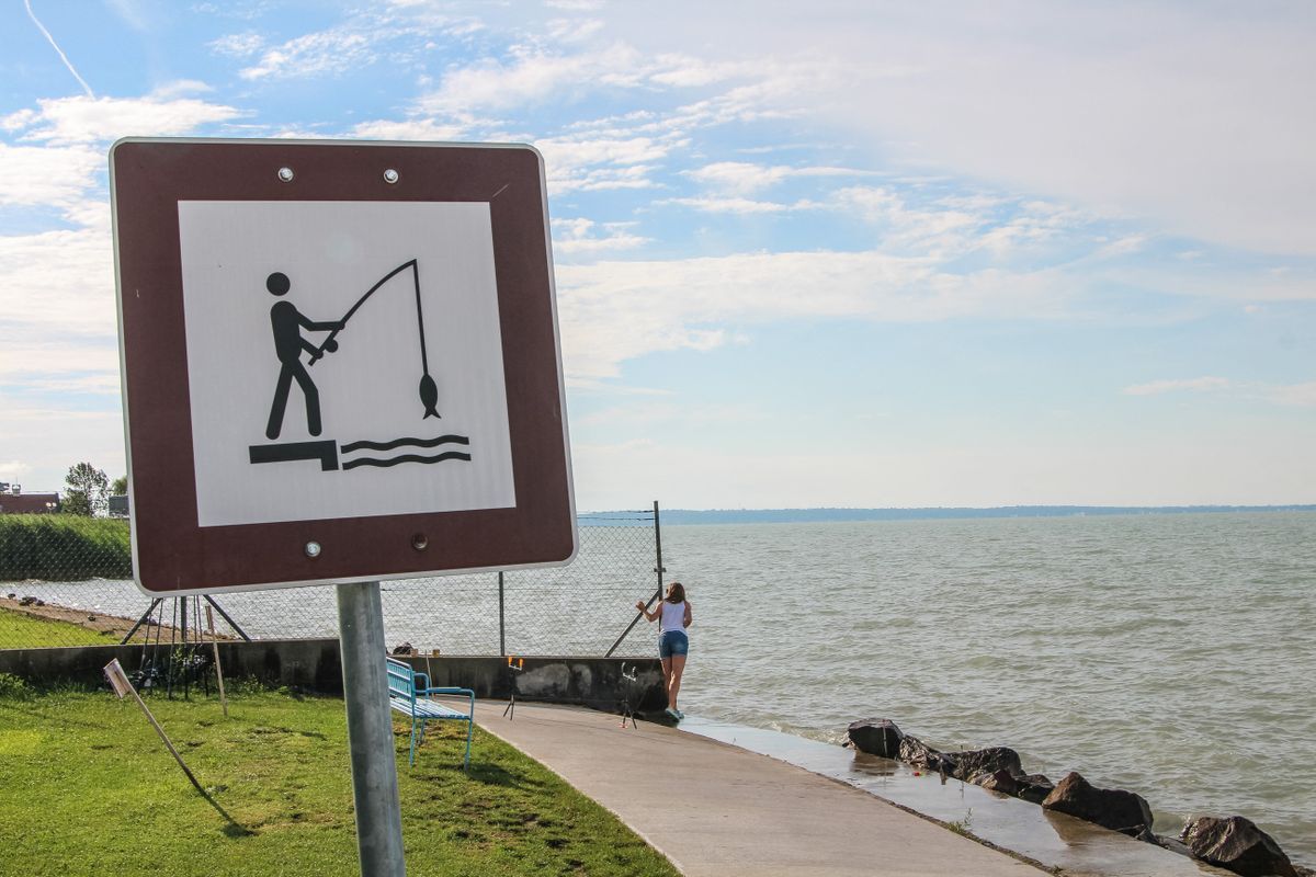A Balaton horgászata népszerű, de a szabályokat be kell tartani. Fotó: NurPhoto / AFP/vg.hu