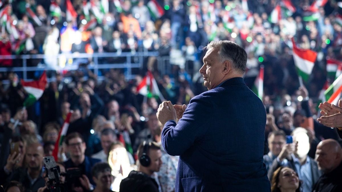 Az Economist felmérése is a Fidesz–KDNP győzelmére számít 2026-ban