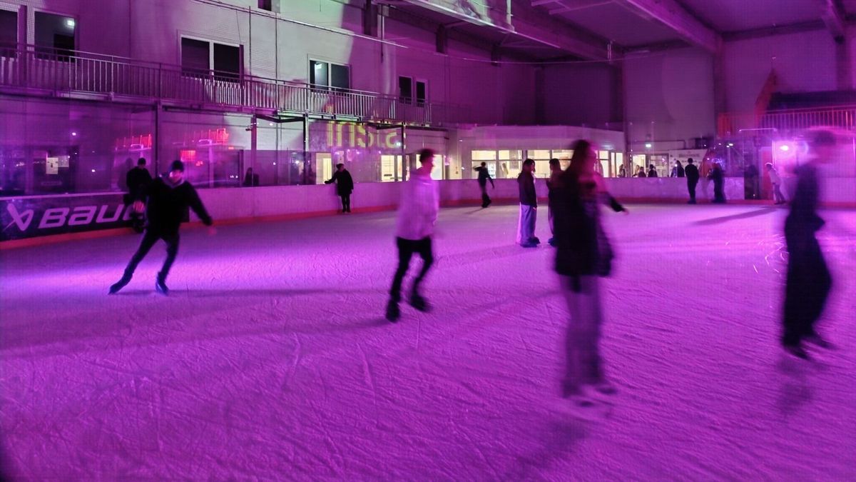 Zene, fények és jég: ilyen a veszprémi jégdisco (videó)