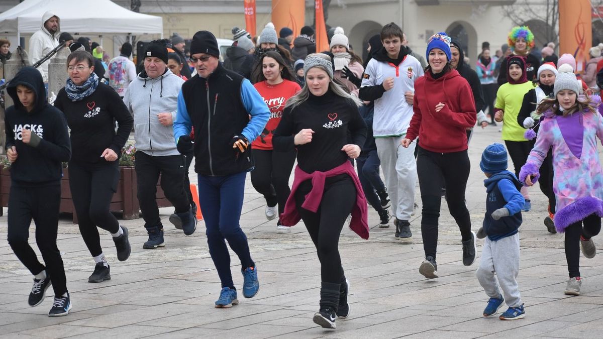 Ostorbemutatóval és futóversennyel búcsúzik az év Pápán