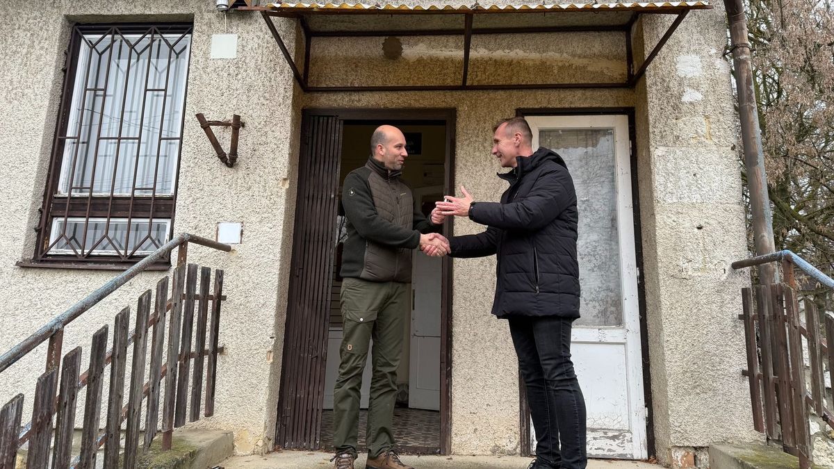 Monostorapáti új lehetőségekkel gazdagodott: postaépület és LED-lámpák