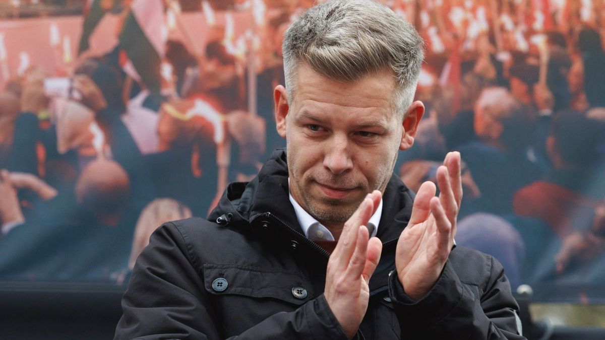 Magyar Péter mögött felsorakozott a levitézlett baloldal