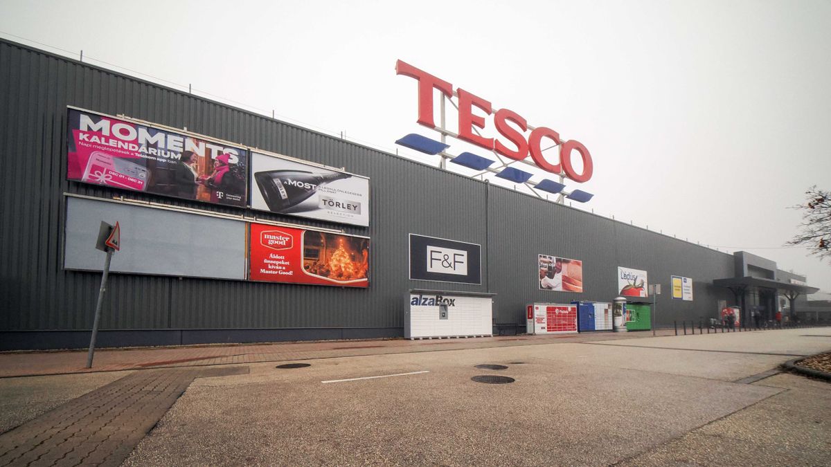 Újévi akciók a Lidl, az Aldi, a Tesco és a Spar üzleteiben