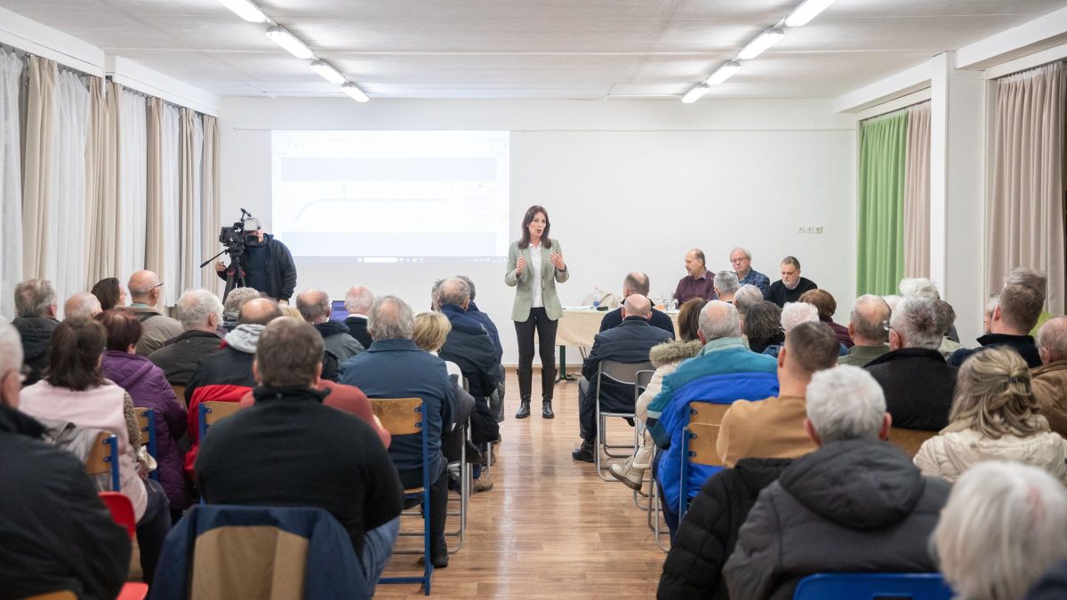 Két utca is megújul a Cholnoky-lakótelepen (galéria)