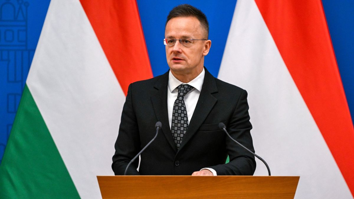 Szijjártó: Magyarország az elektromos járműgyártás egyik európai fellegvárává vált (videó)