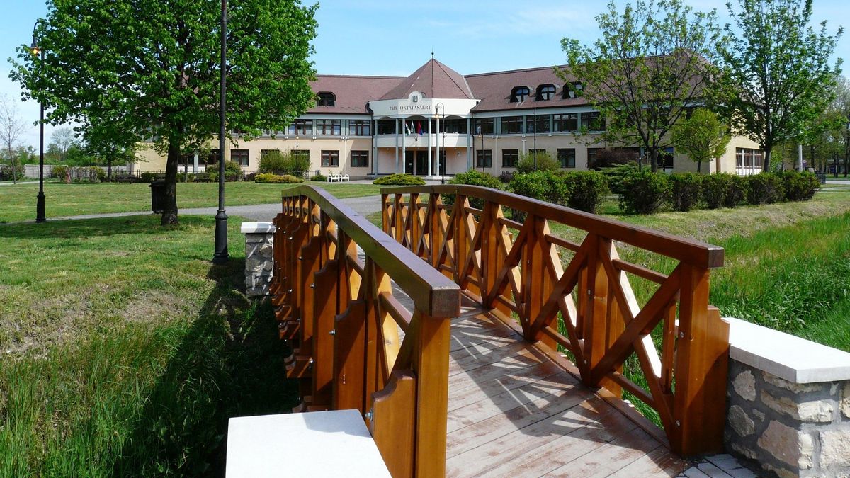 Megható búcsú a tragikusan elhunyt tanártól