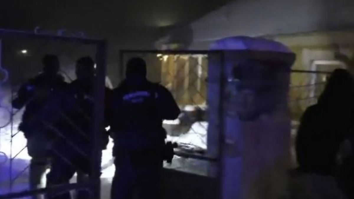 Embertelen körülmények között tartotta „munkásait” – videón a letartóztatása