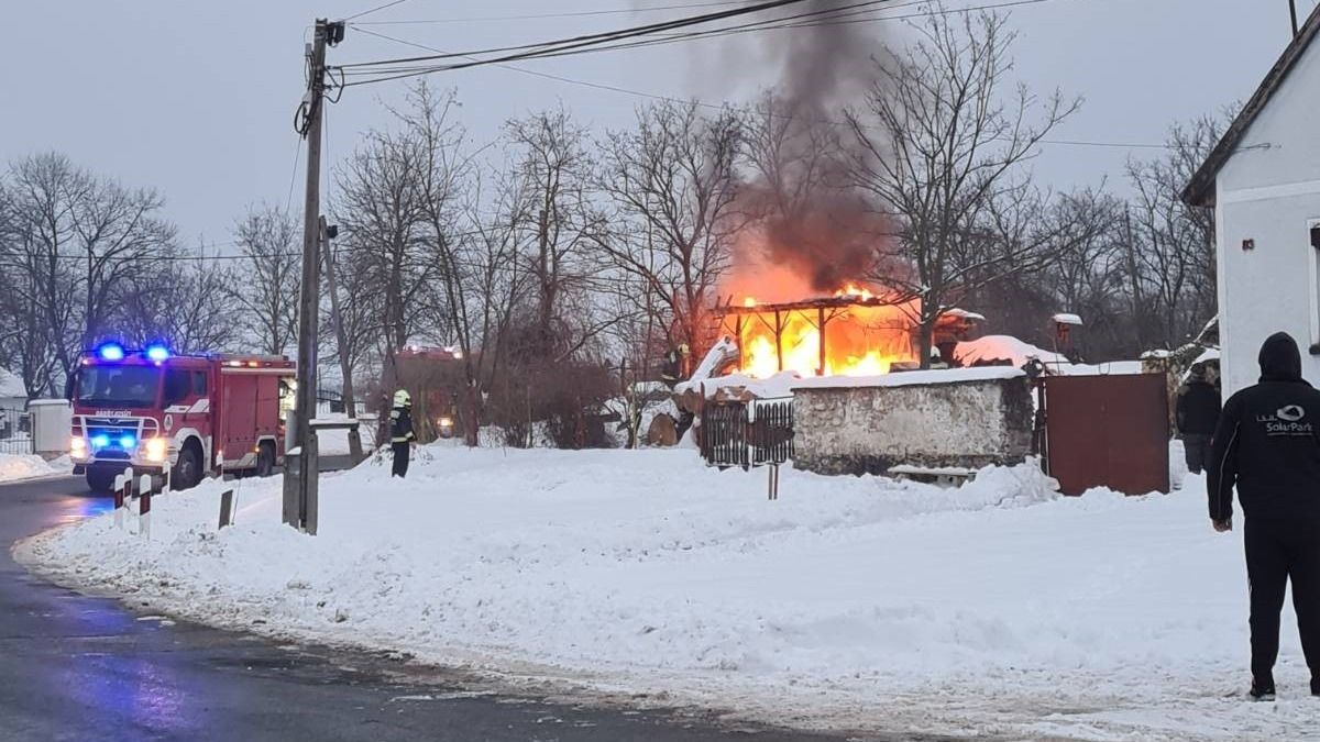 Bakonyszücsi tűz: összefogott a falu a fedél nélkül maradt nőért