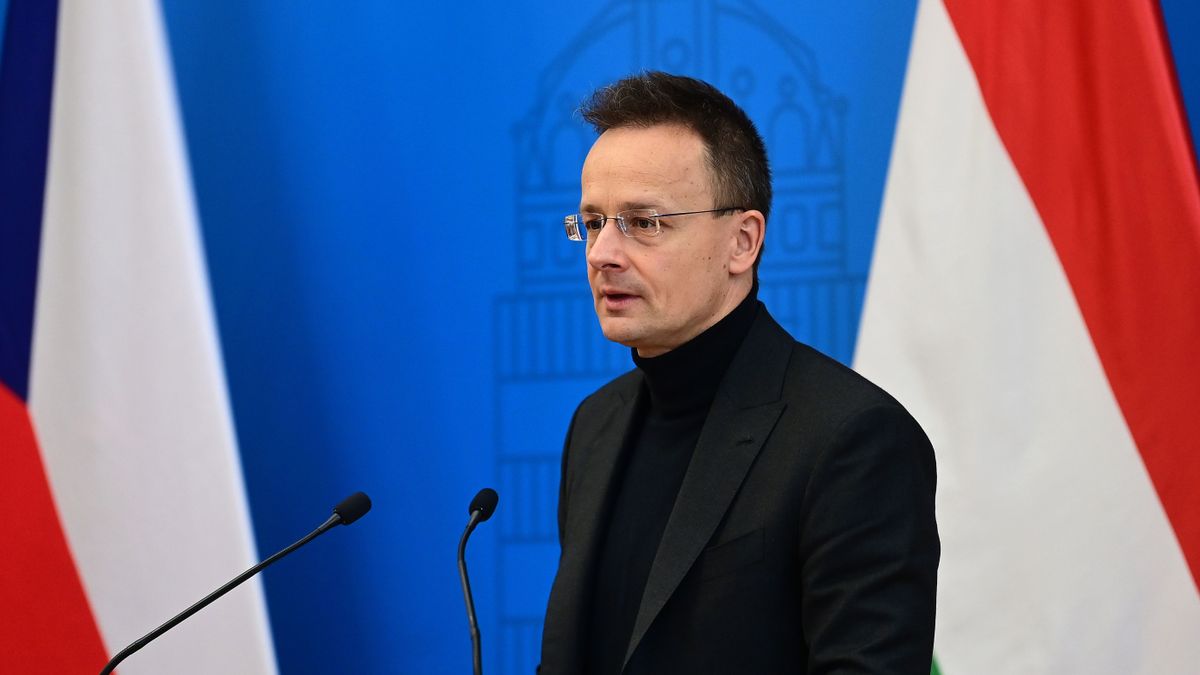 Szijjártó Péter: a kormány nem tűri, hogy Ukrajna a Tisza Párt oldalán beavatkozzon a választásba (videó)