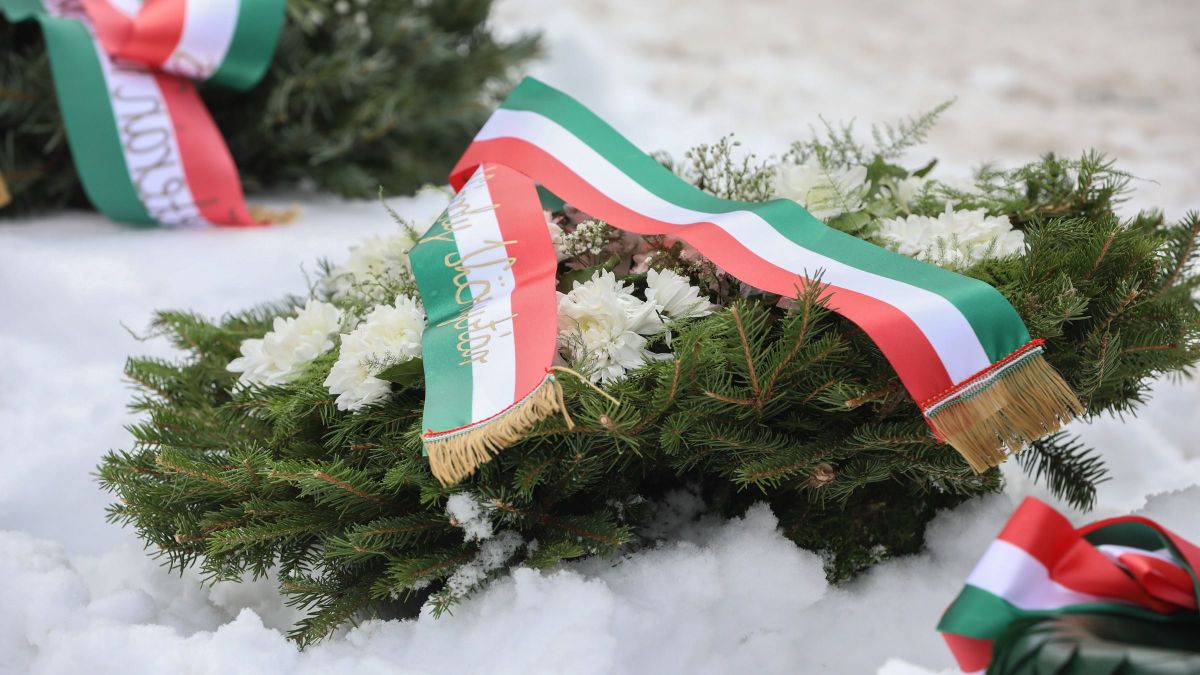 Doni hősök emléke előtt tisztelegtek Veszprémben (+galéria)