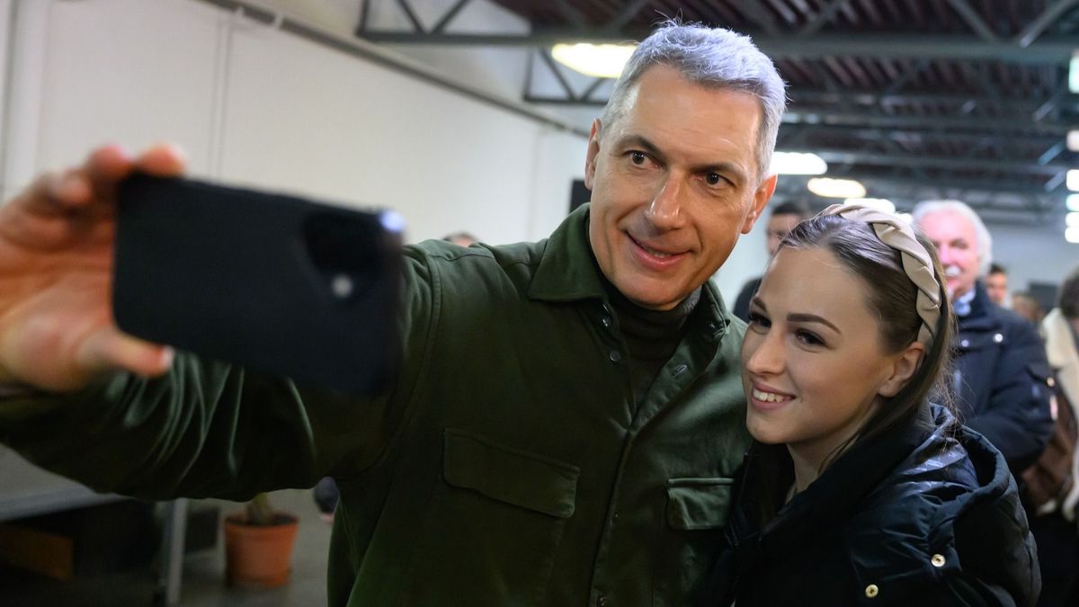 Lázárinfó: bárhol, bárkivel, bármiről – kiderült, mikor érkezik a Balatonhoz