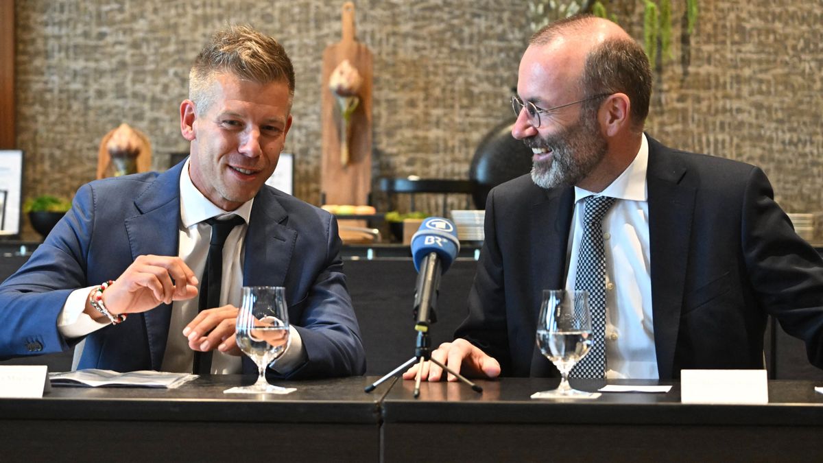 Szijjártó Péter: minden eddiginél durvább választási beavatkozás várható Brüsszel részéről