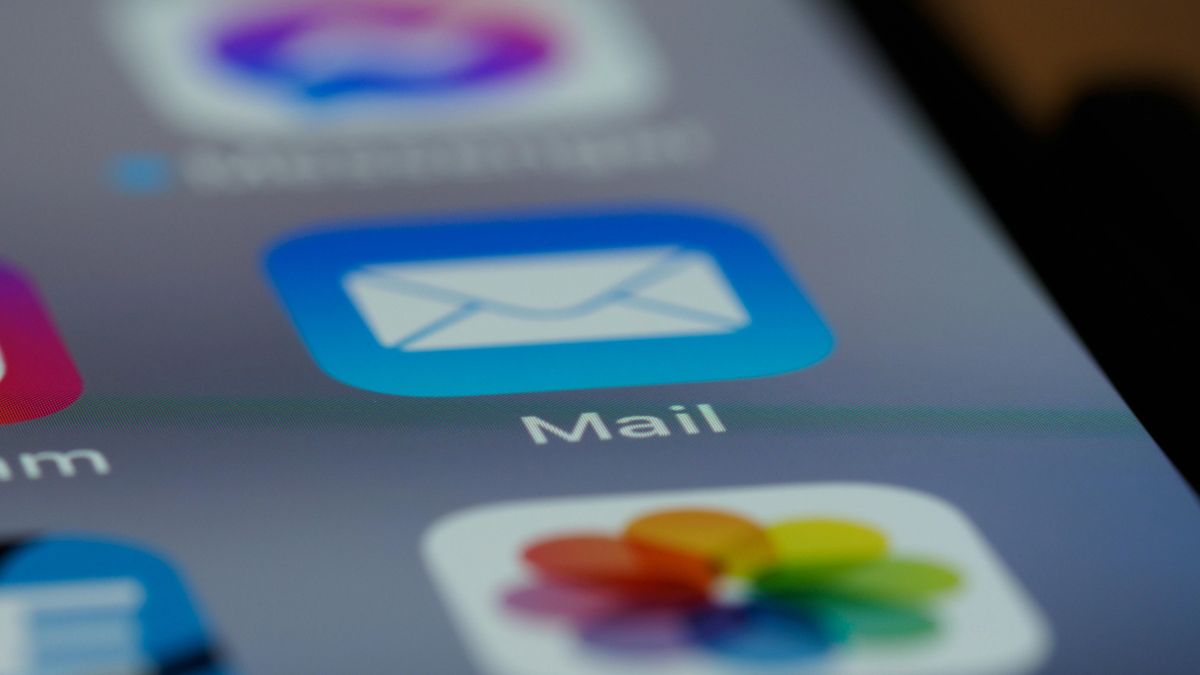 Egyetlen kattintás és eltűnhet a Facebook‑fiókod – így vernek át most tömegeket