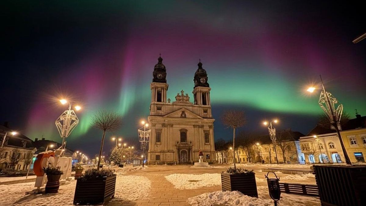 Sarki fény ragyogott Pápa egén, lenyűgöző fotó készült