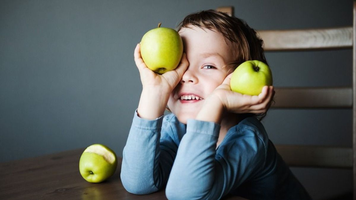 Durva, ami kiderült! Nem szabadna almát enniük a kisgyerekeknek