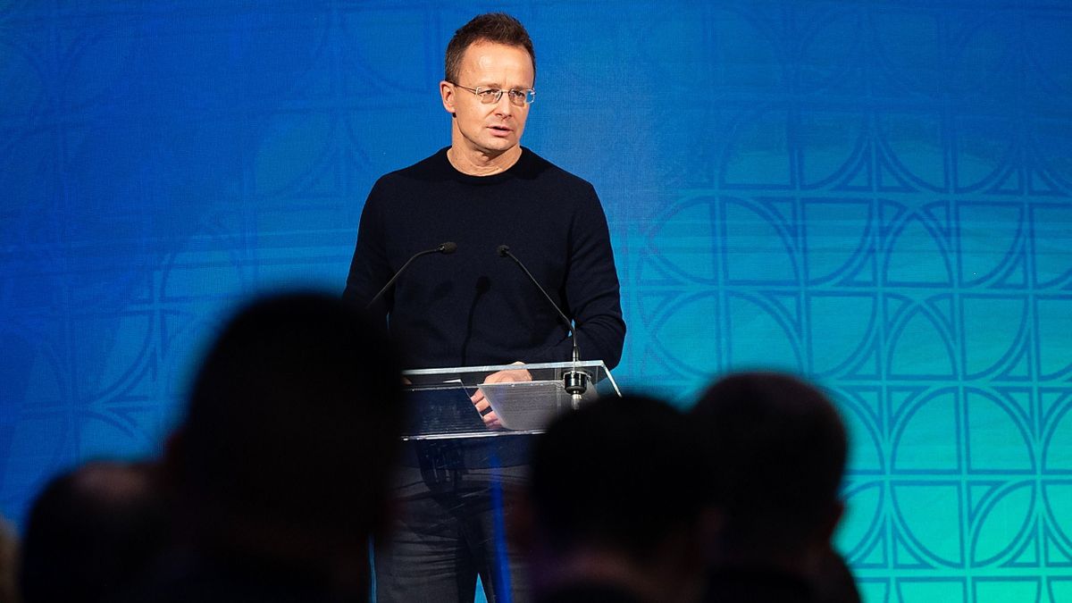 Szijjártó Péter: Ukrajna megkezdte a nyílt, szégyentelen beavatkozását a magyarországi választásba