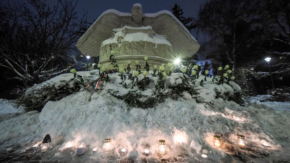 Brusznyai tanár úr mártírhalálára emlékeztek az emlékműnél (galéria)