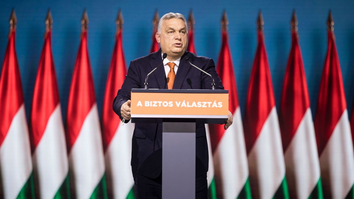 Orbán Viktor: 16 éve azt tesszük, amit vállalunk