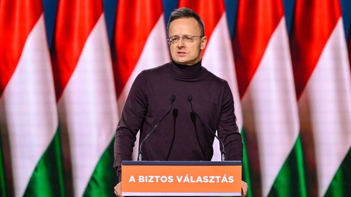 Szijjártó Péter: Akik igent mondtak Brüsszelnek, pórul jártak