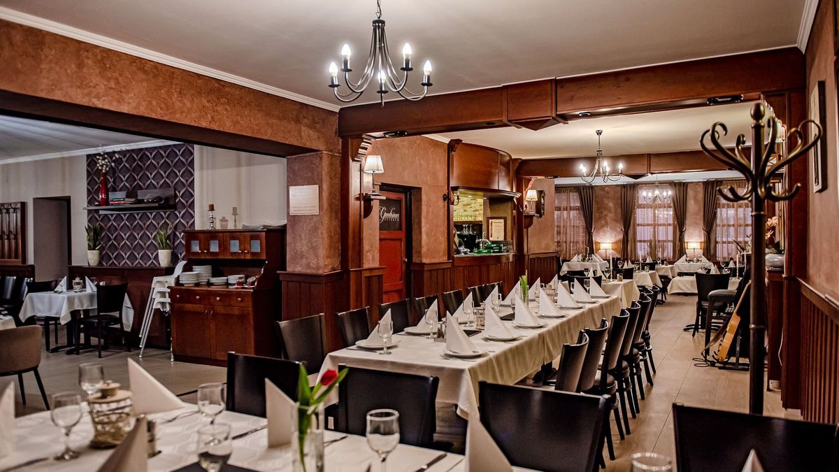 Lezárul egy korszak Pápán, árulják a város szeretett éttermét +fotók