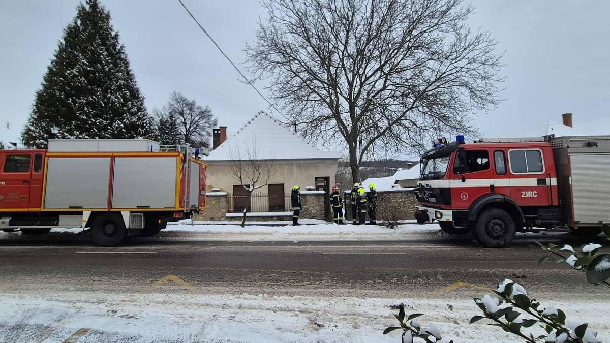 Idei első riasztásukon máris komoly feladat várt a tűzoltókra